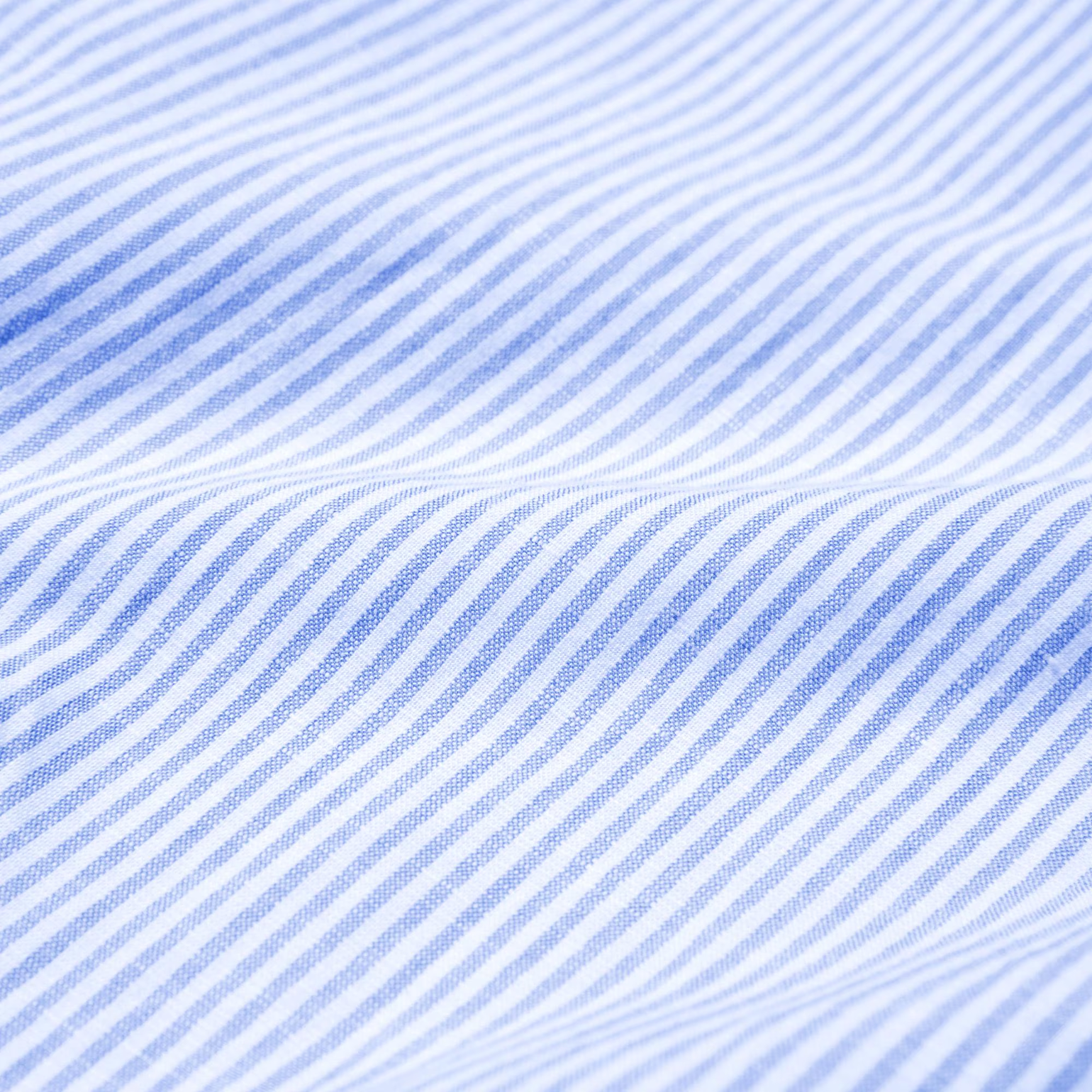 Vải linen rất mát và thoáng khí, không hề nóng