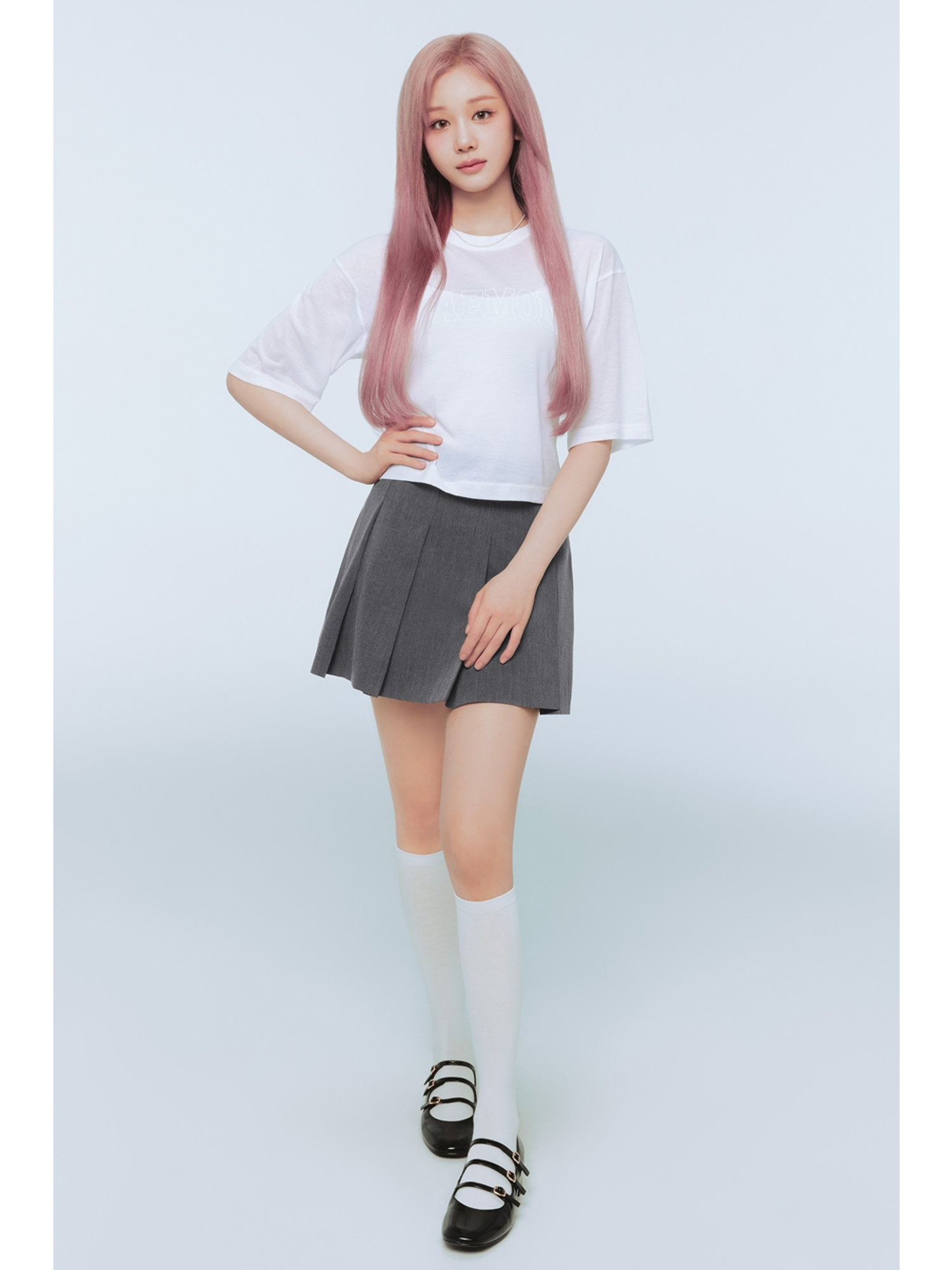 Áo tank top khi phối cùng chân váy chữ A đẹp, nữ tính, trẻ trung