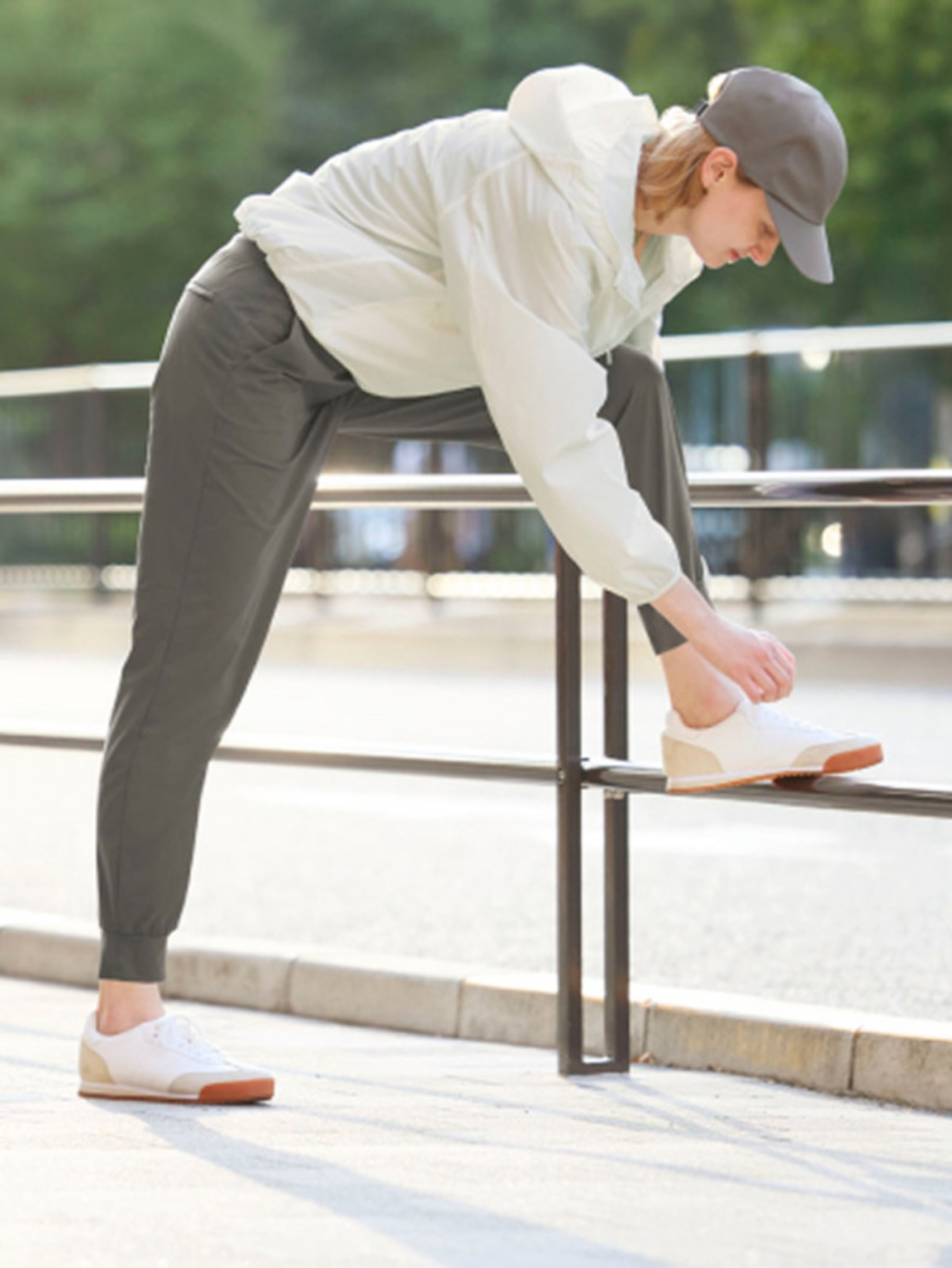 Quà 8/3 tặng bạn bè ý nghĩa, thiết thực bằng một đôi giày chất lượng