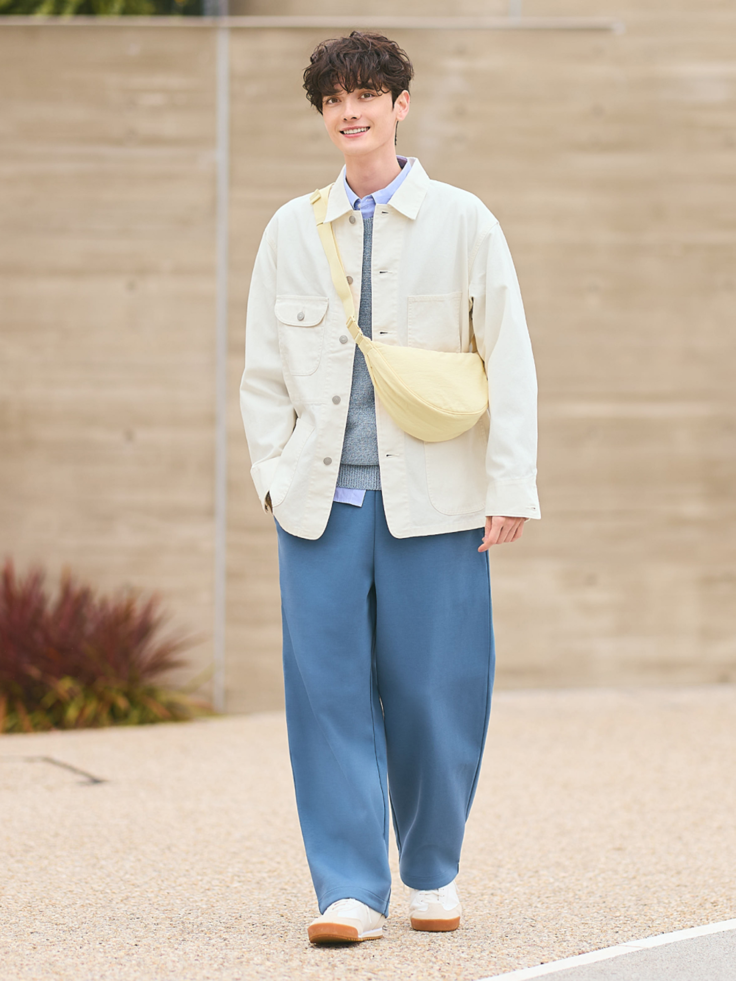 Tặng quà sinh nhật cho nam ý nghĩa, tiện lợi với túi xách nam đeo chéo thời trang