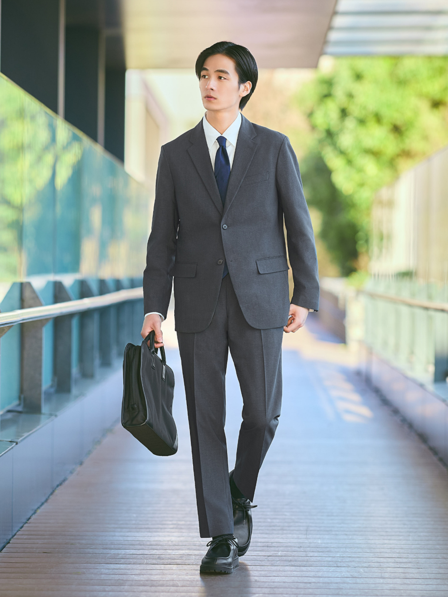 Tặng quà sinh nhật cho nam giới theo hướng sang trọng, áo blazer là lựa chọn đáng cân nhắc