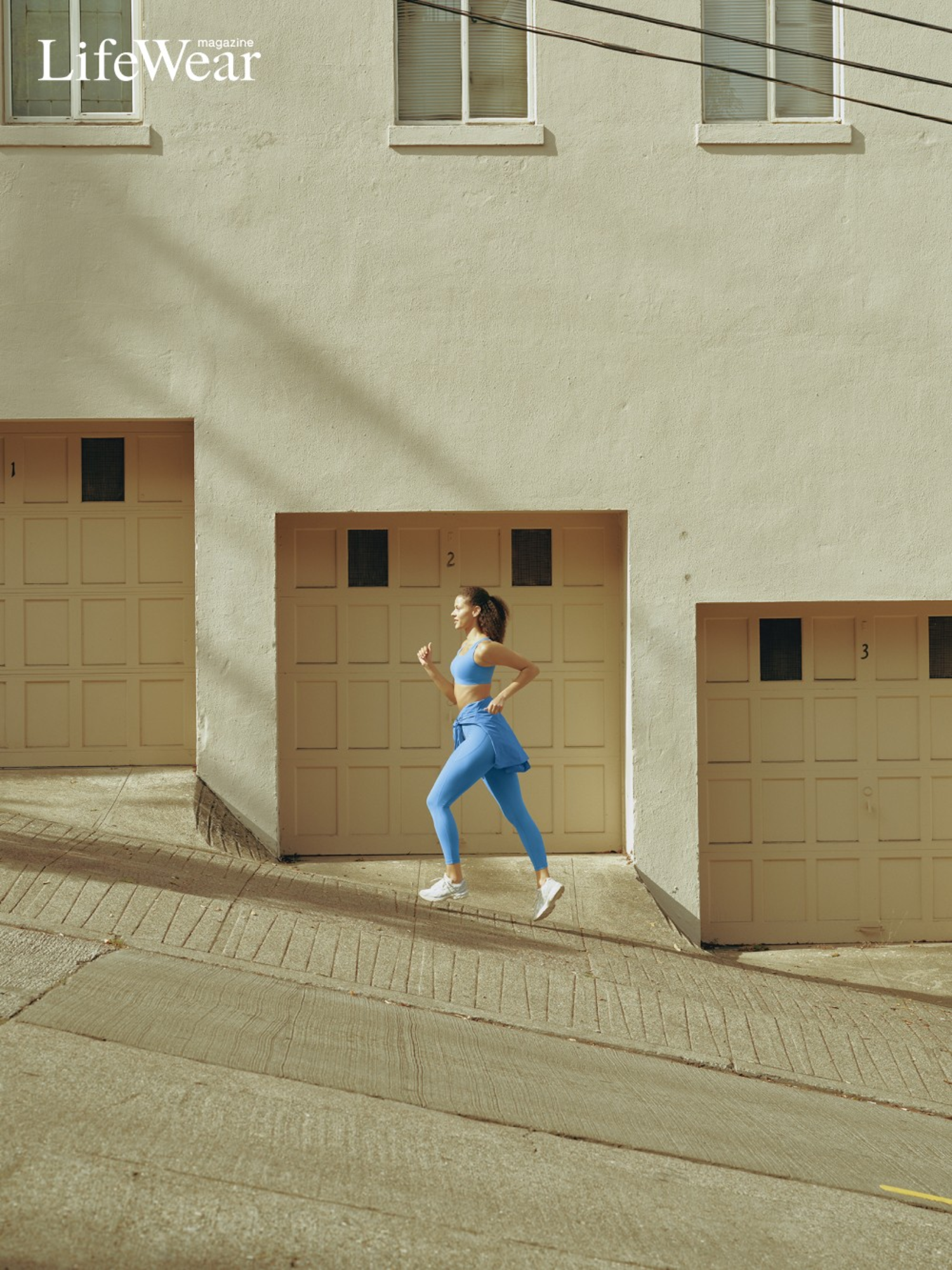 Phối đồ theo sporty style với quần legging đẹp, ấn tượng, tôn dáng