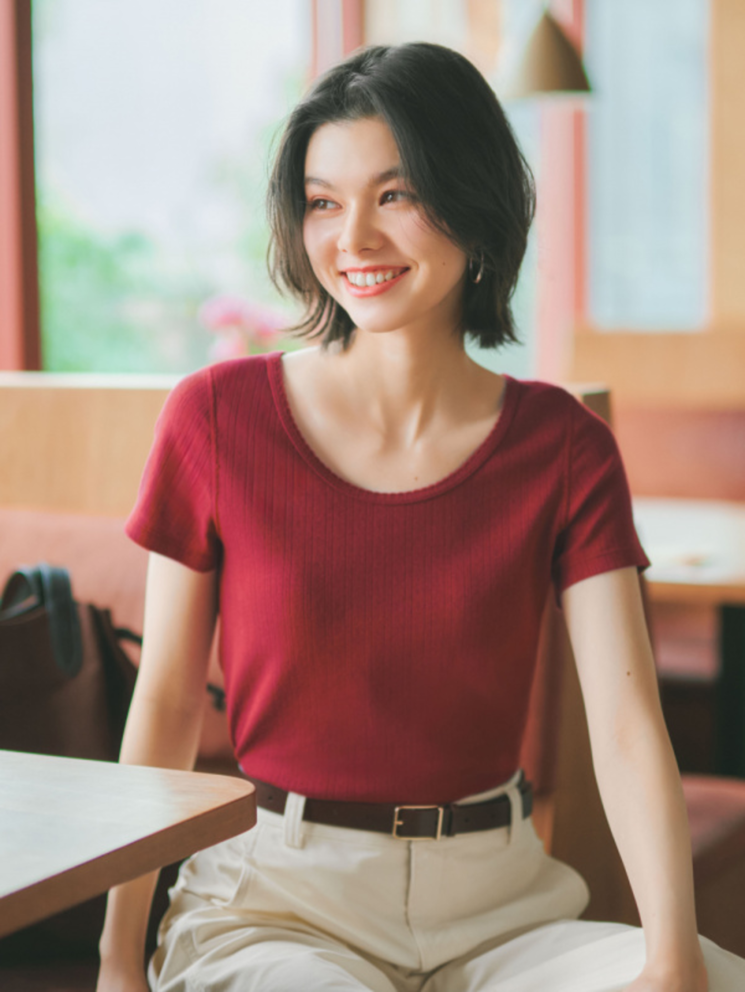 Size XS thường phù hợp với những cô nàng có vóc dáng nhỏ nhắn, cân nặng dao động khoảng từ 40kg - 47kg