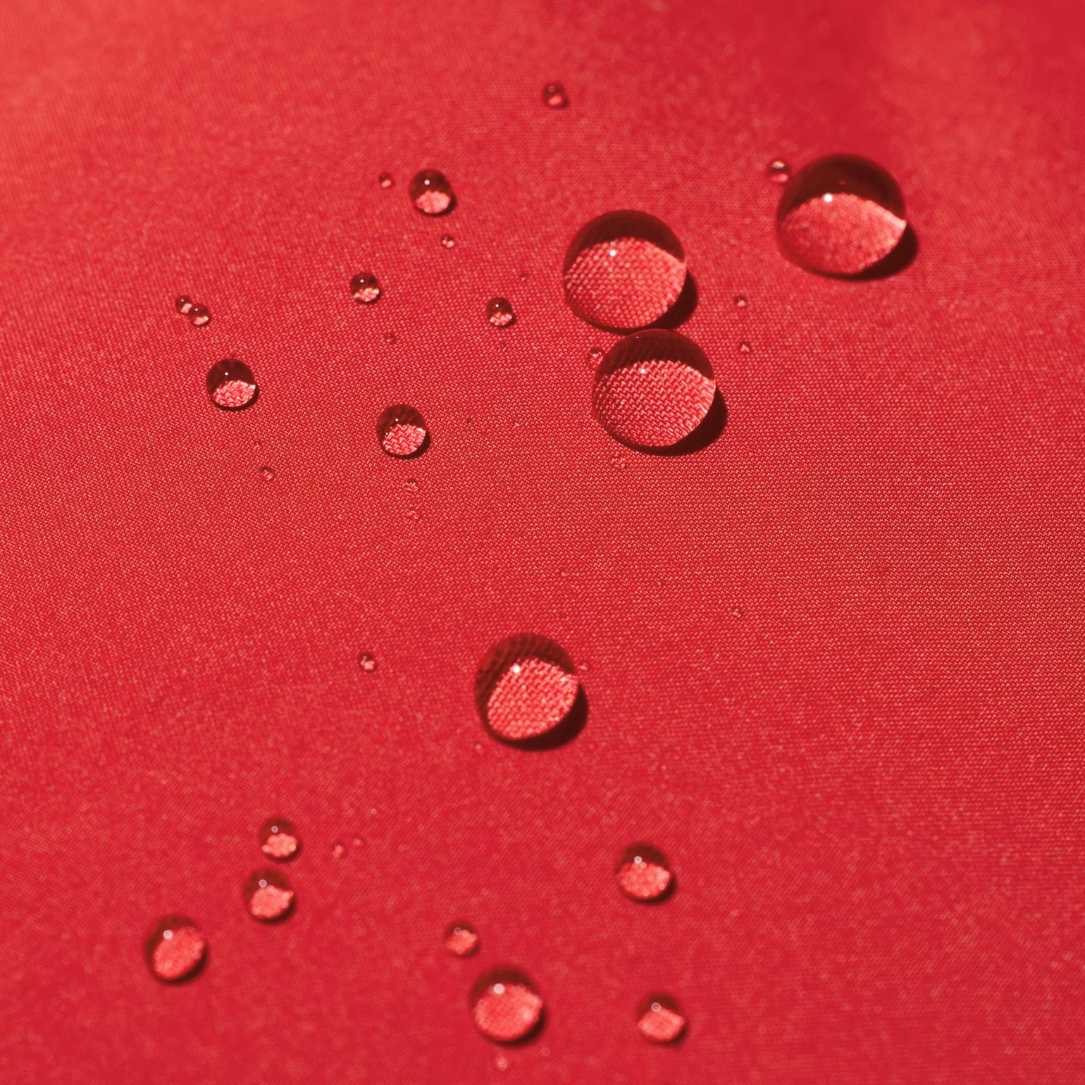 Dùng giấm trắng là cách xử lý áo lông vũ bị vón cục đơn giản, dễ thực hiện