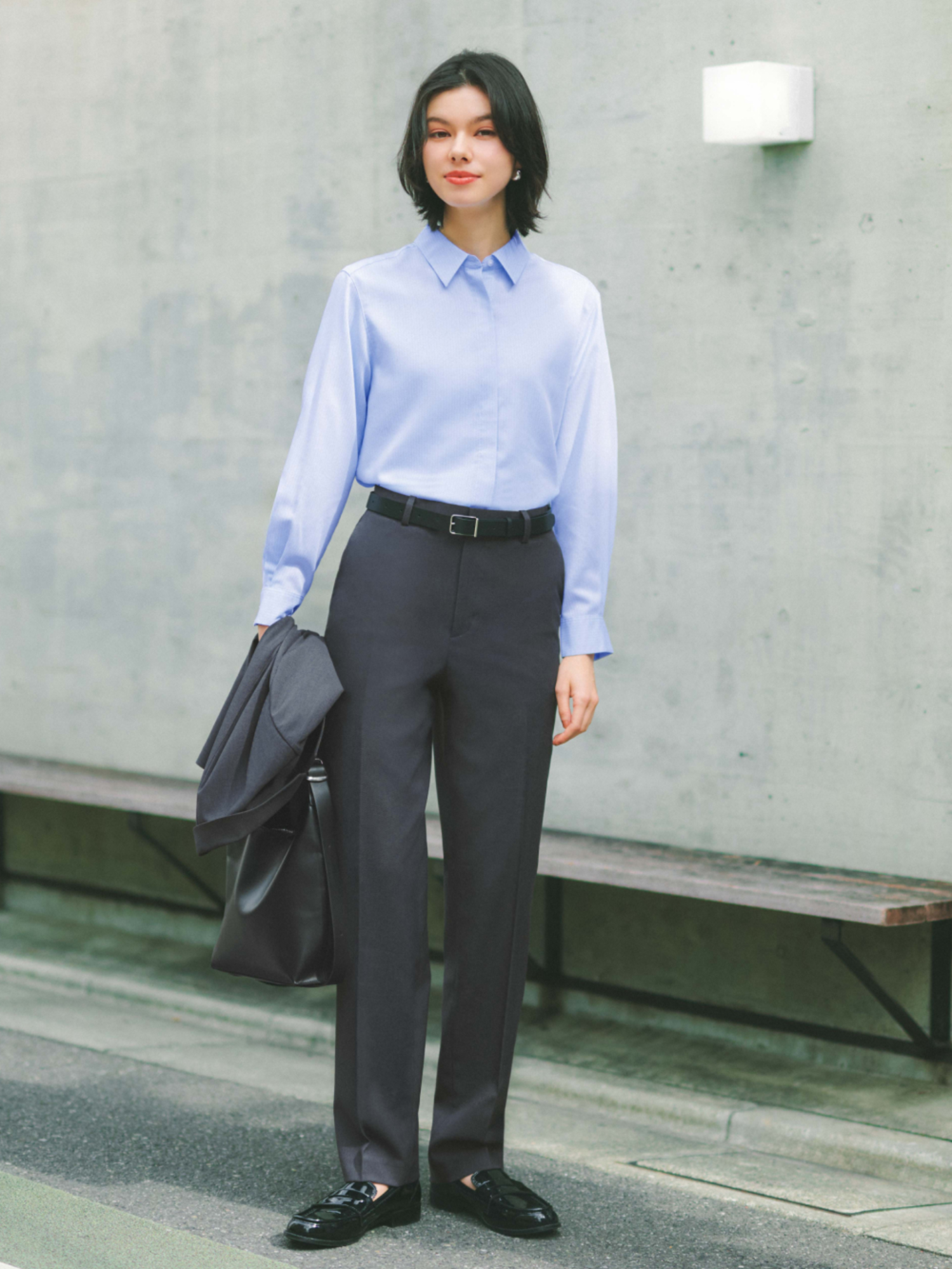 Phong cách Elegant là gì? Đặc trưng & cách phối đồ thanh lịch