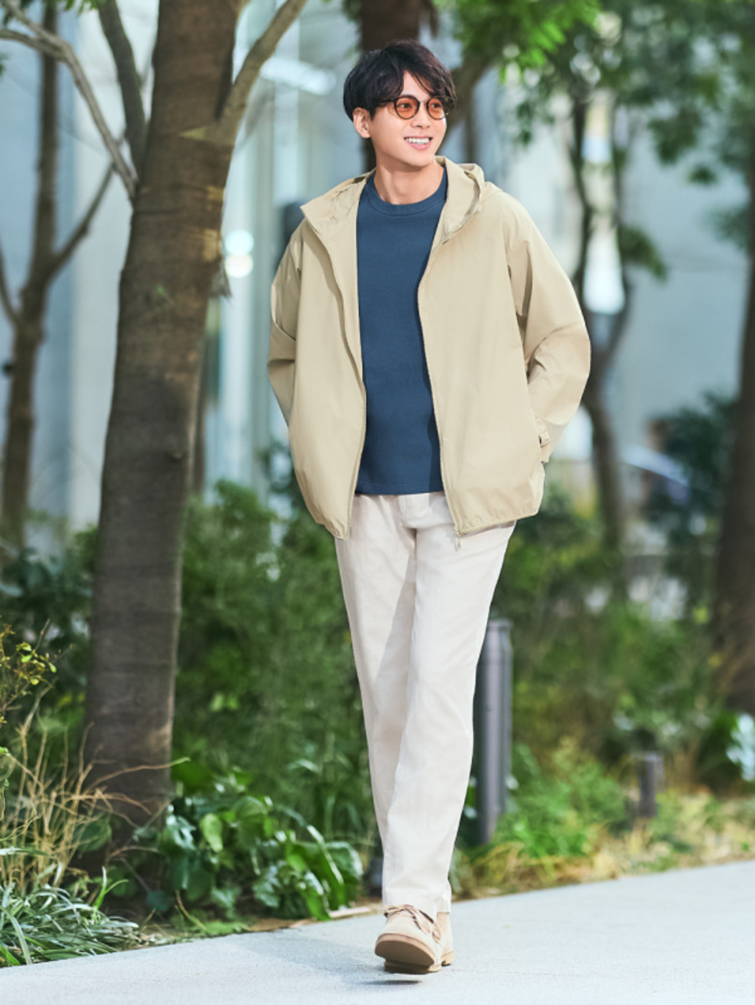 Áo khoác gió đa năng, siêu nhẹ và dễ dàng gấp gọn