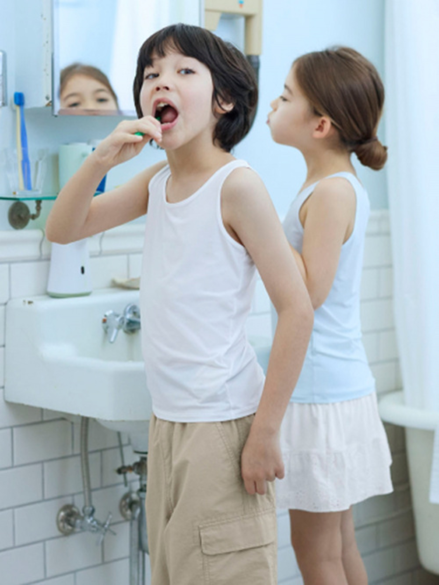 Mua áo lót thoáng mát cho học sinh, sinh viên