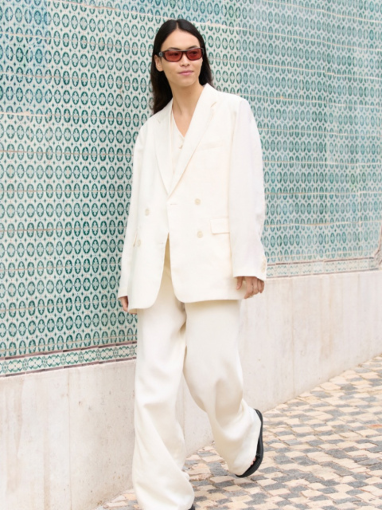 Áo vest Form Boxy mang vẻ ngoài thời thượng, kết hợp giữa cá tính và sự thanh lịch