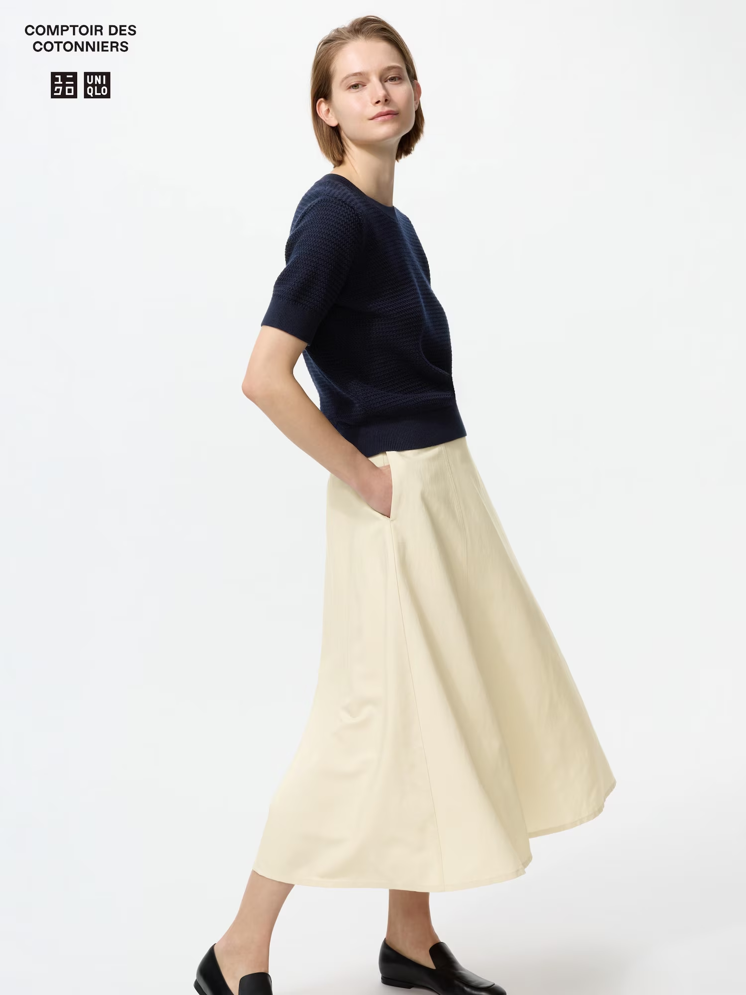 Outfit đi Đà Lạt đơn giản, trẻ trung với áo thun và chân váy