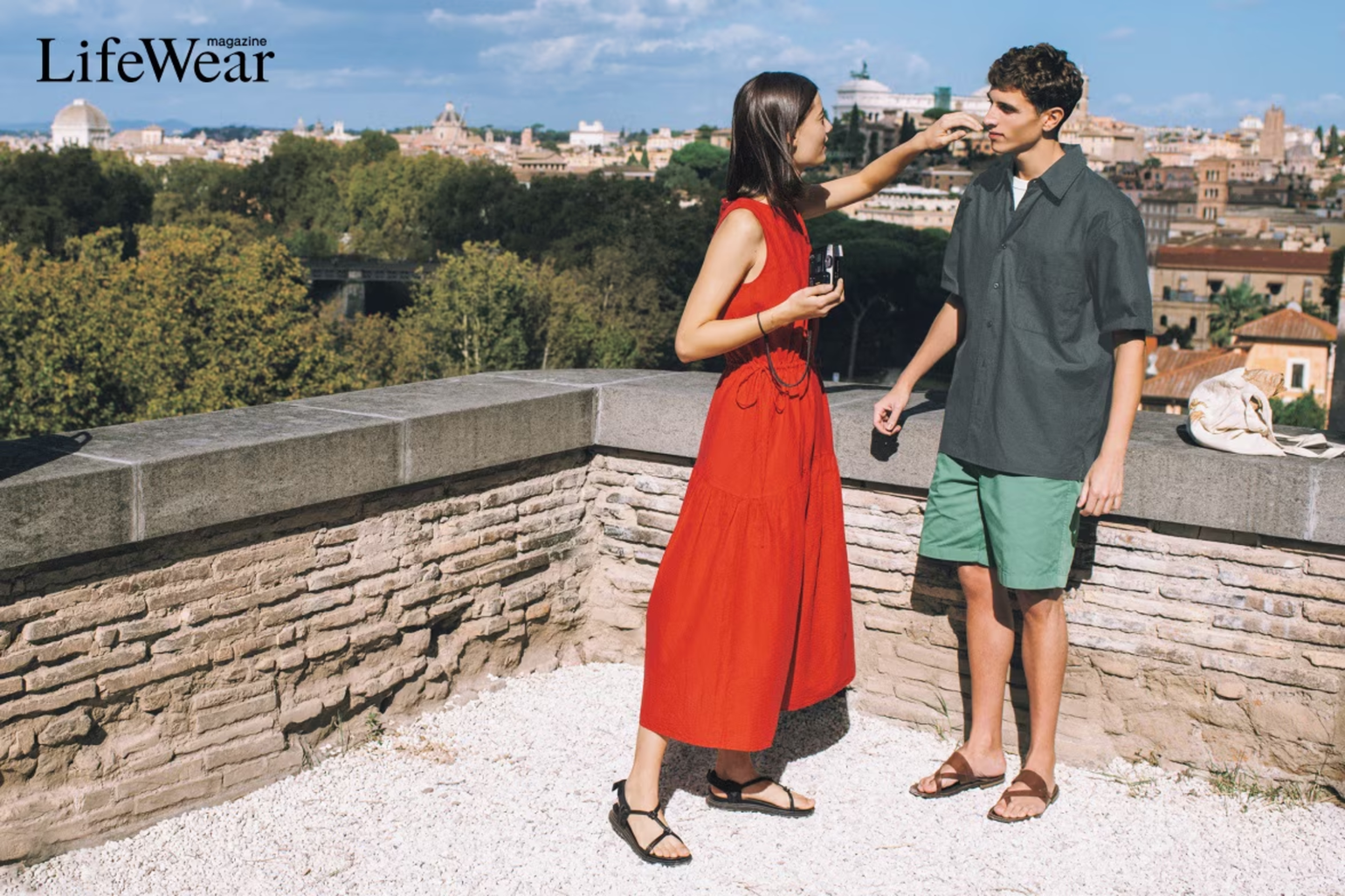 Outfit đi Đà Lạt đẹp, thời trang với chiếc đầm váy xúng xính