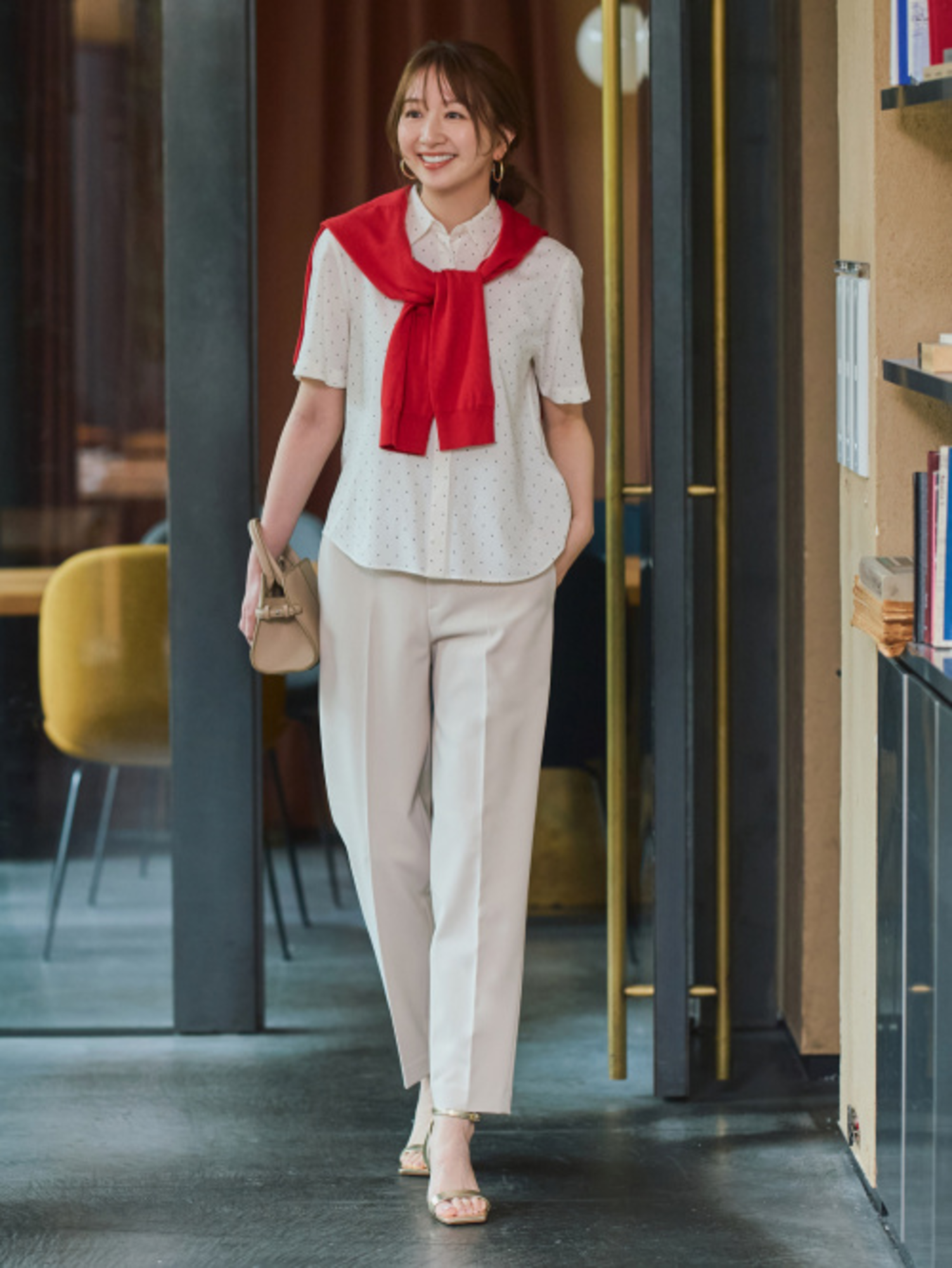 Outfit phối đồ công sở cho văn phòng hiện đại, linh hoạt