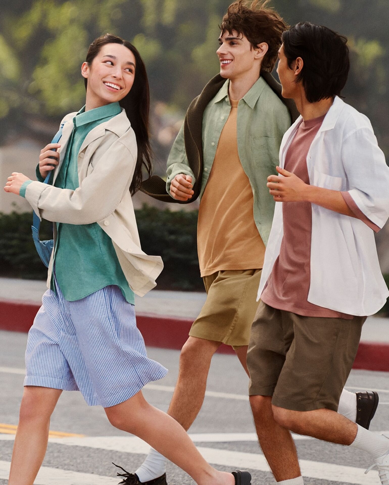 Nhờ sở hữu nhiều form dáng, thiết kế linen có thể xuất hiện trong tủ đồ mùa hè