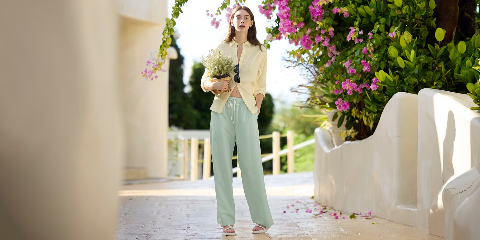 Linen đang trở thành dress code mùa hè nhờ sự thoải mái và thanh lịch hiện đại