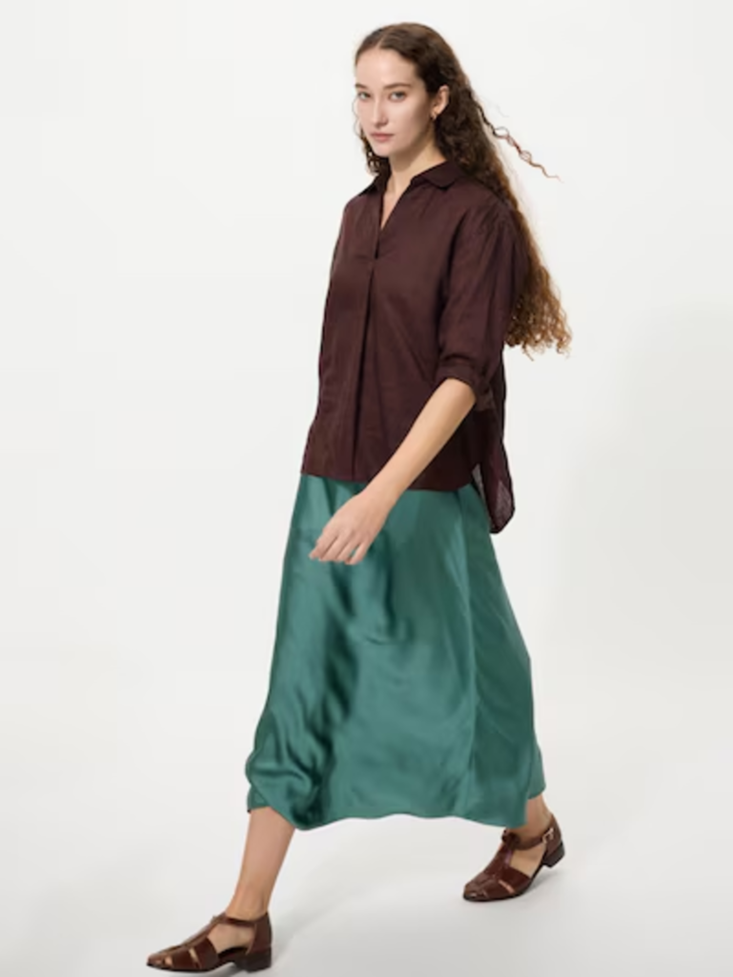 Mua các sản phẩm hợp với người mệnh Mộc tại thương hiệu thời trang UNIQLO