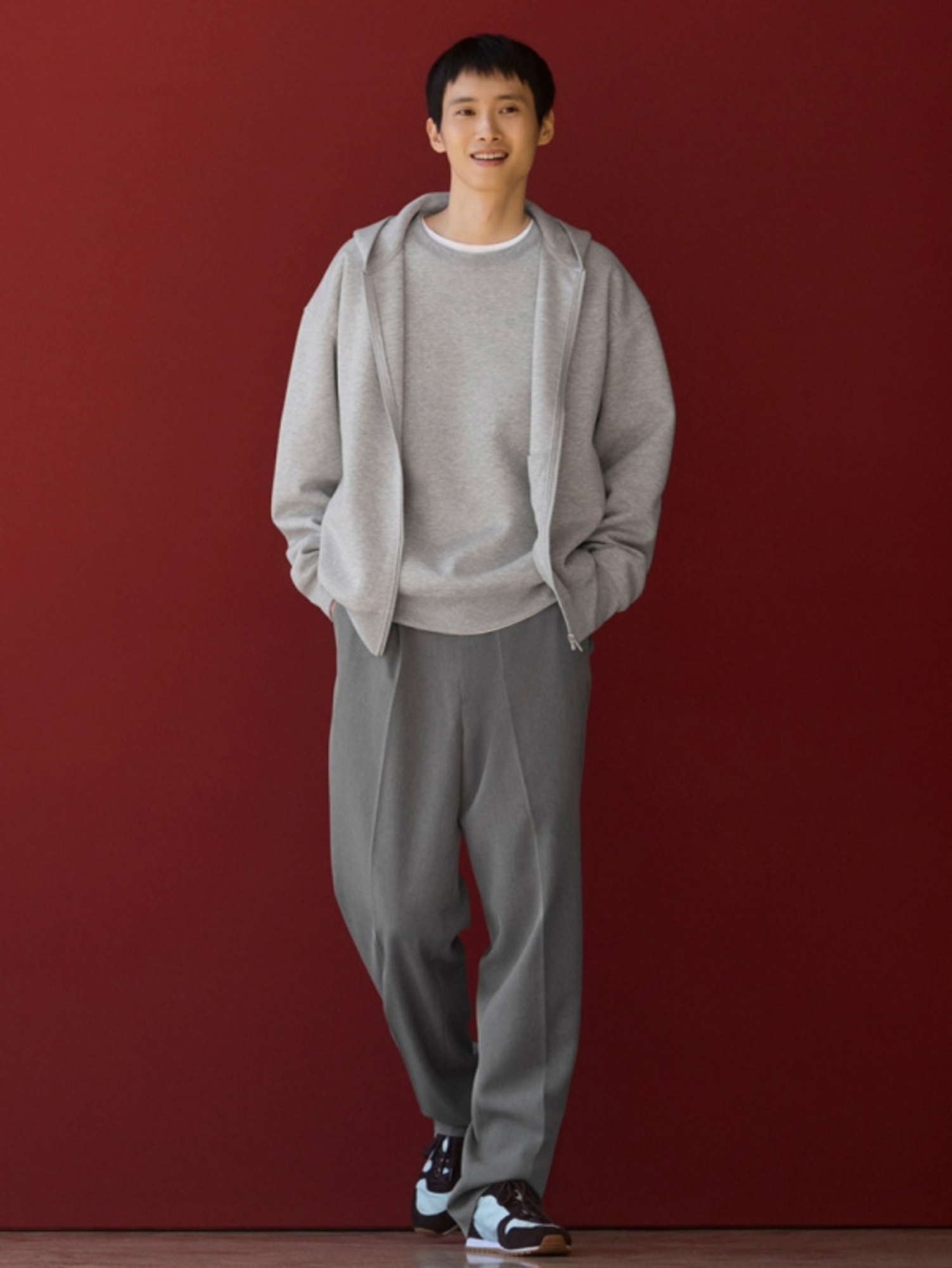 Phối áo Jumper với quần âu thanh lịch, hiện đại