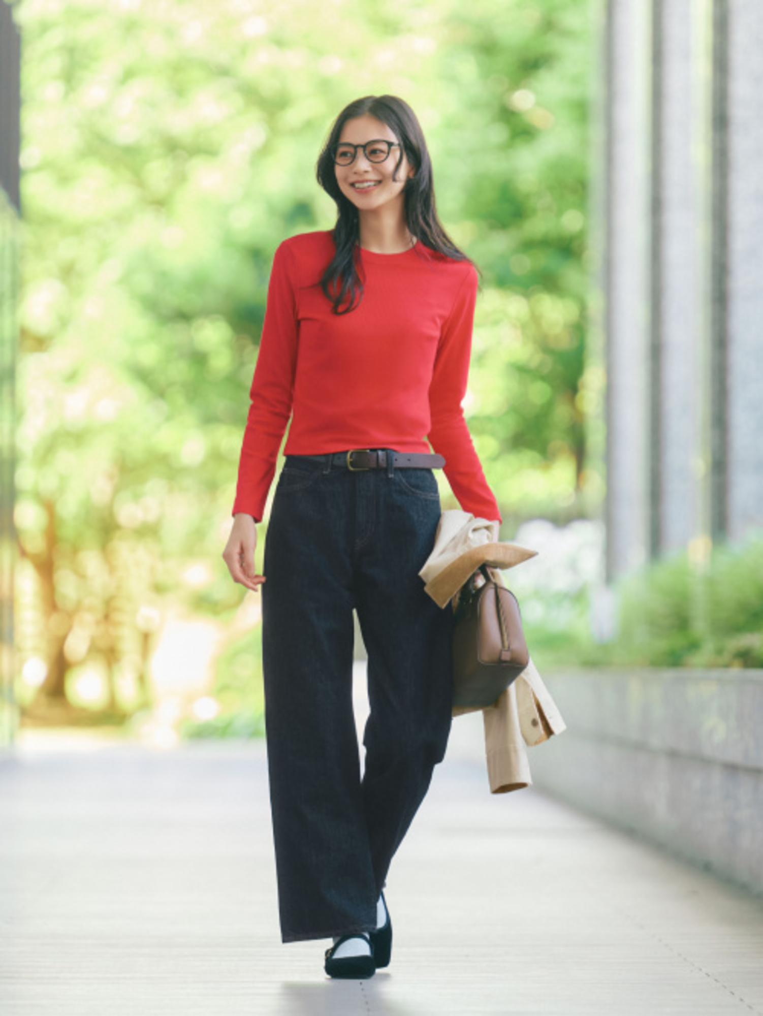Áo đỏ phối quần màu gì đẹp? Các cách phối đồ trendy và thời trang