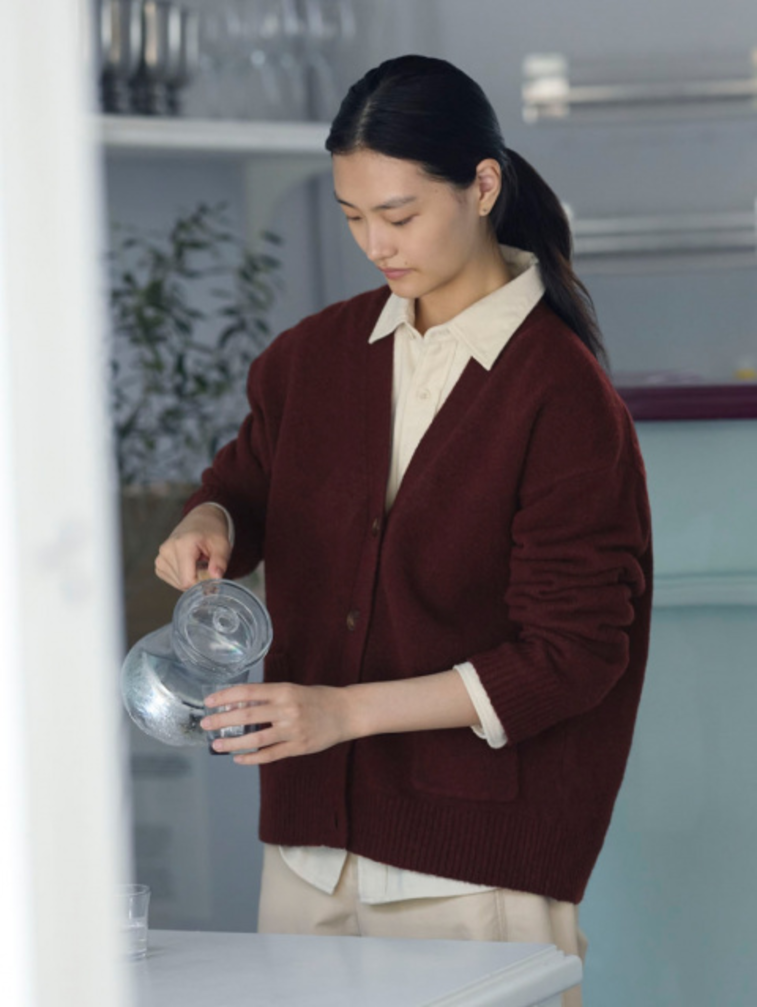 Khi chọn size hàng nhập khẩu, hãy ưu tiên đối chiếu số đo thực tế với bảng size 