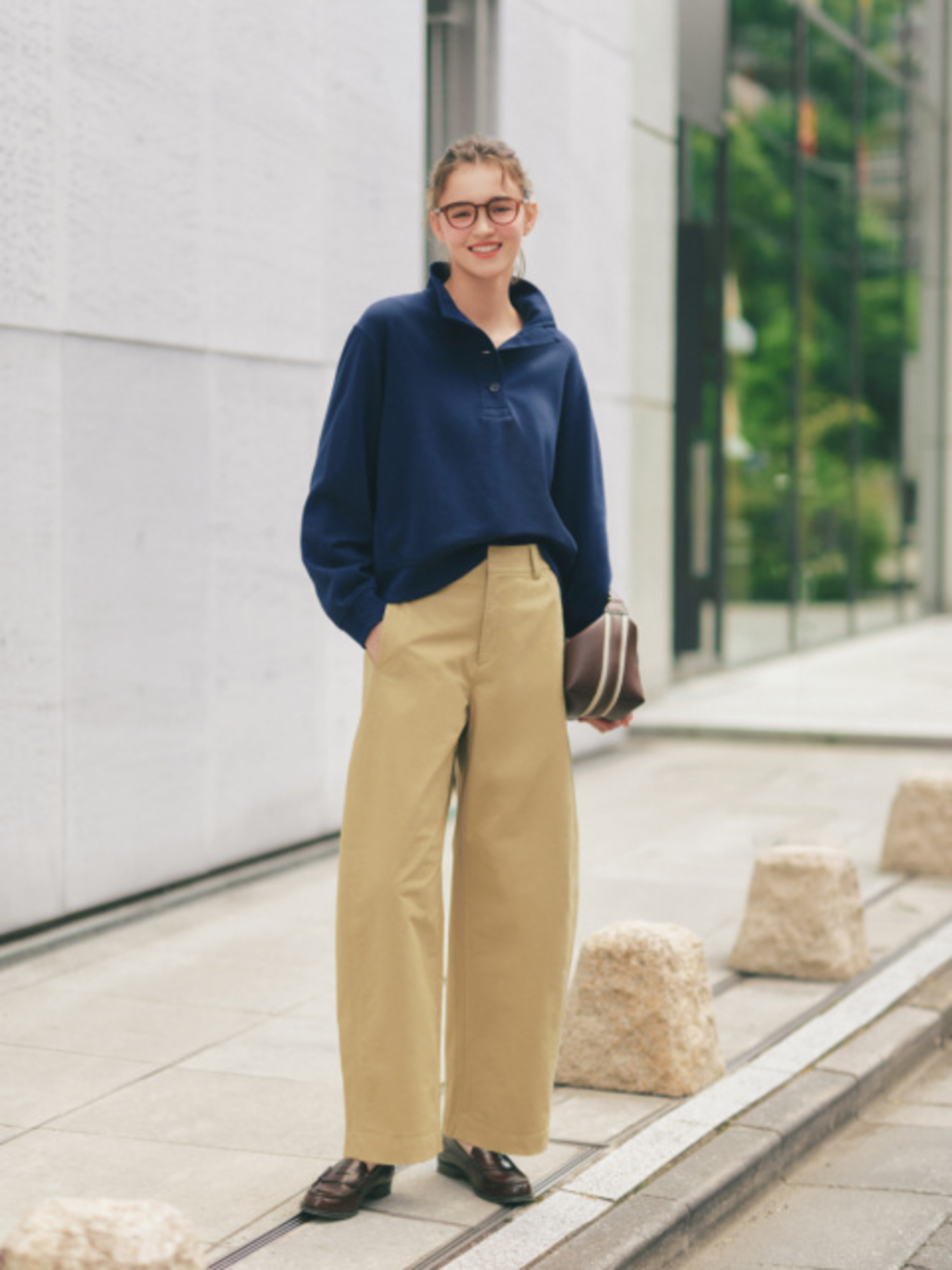 Chọn quần size S nữ nên ưu tiên vòng eo, vòng hông và độ co giãn 