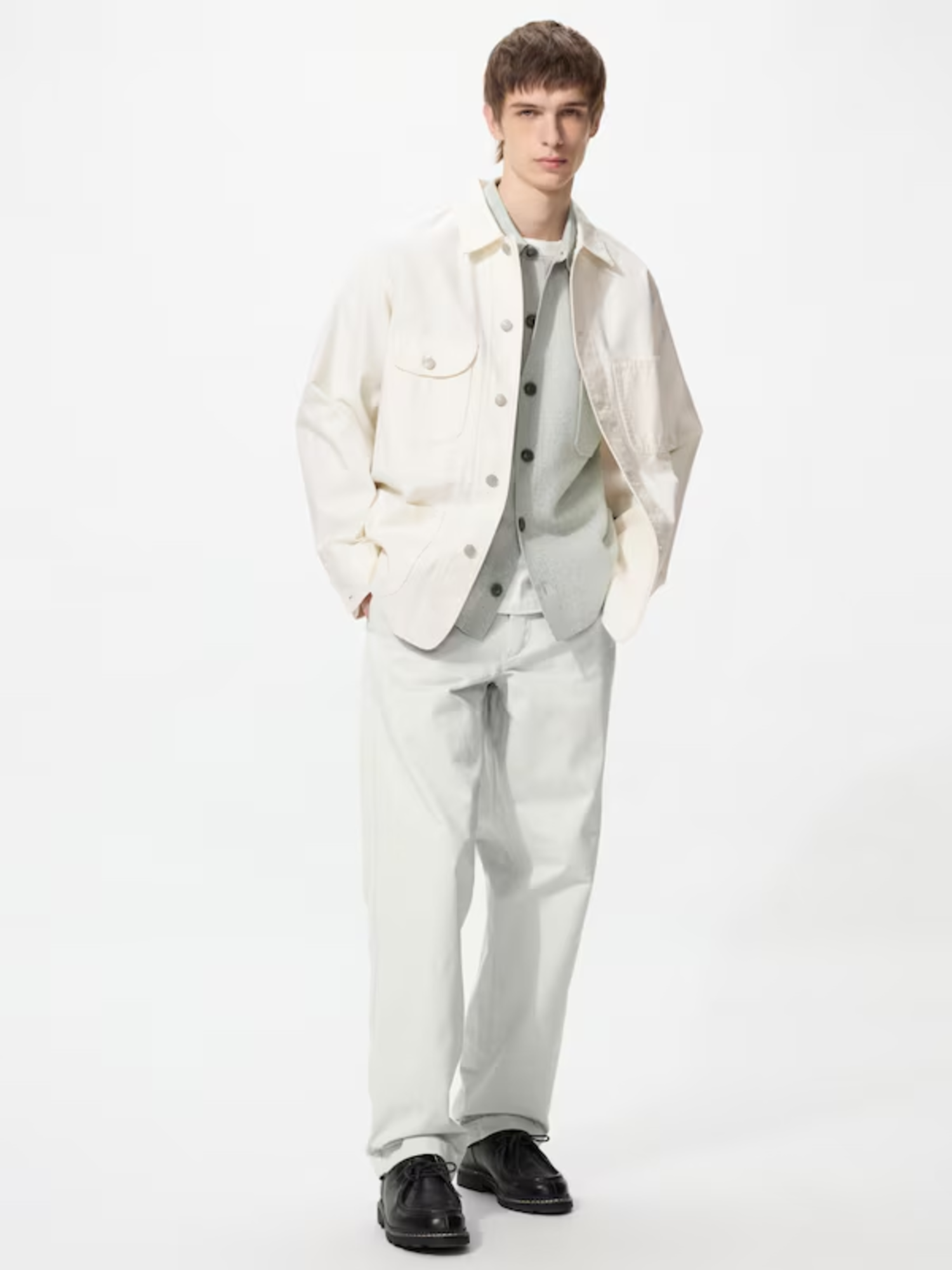 White on White mang đến diện mạo thanh lịch, trẻ trung và tinh tế 