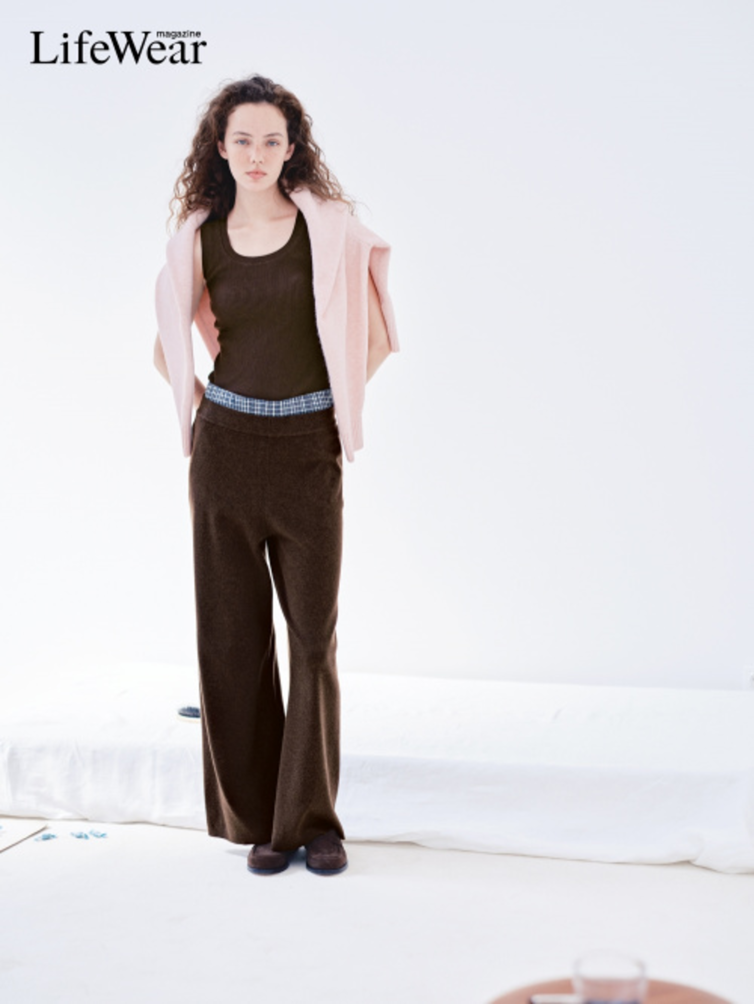 Áo croptop phối với quần ống rộng đẹp, năng động
